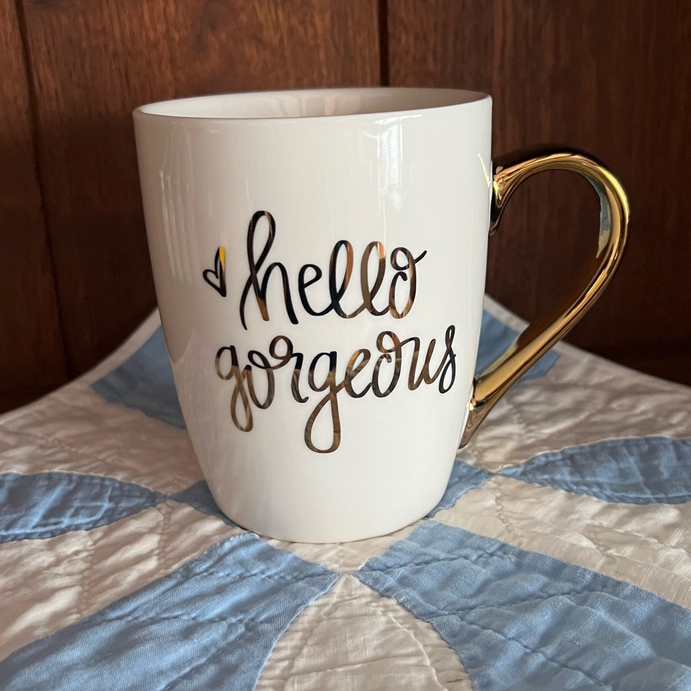 Hello Gorgeous. Coffee Tea Mug. 16 oz. Gold lettering. NEW!